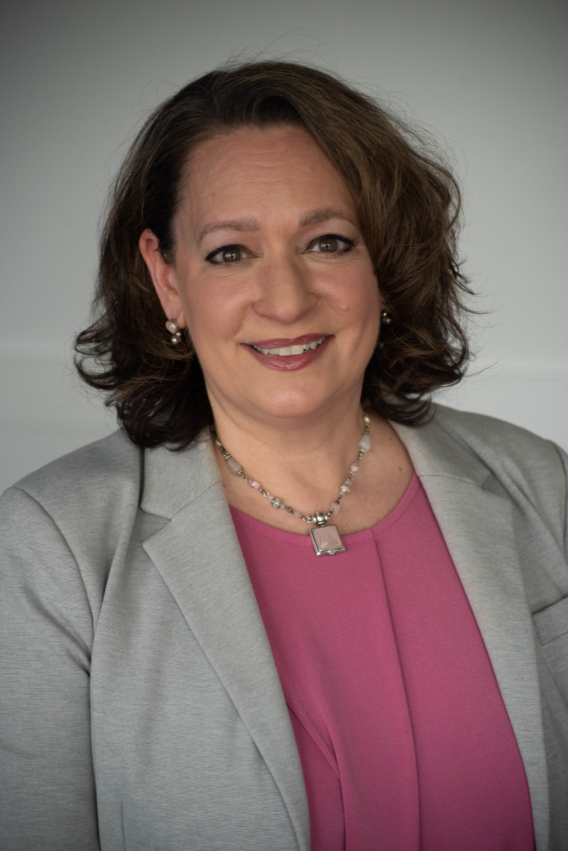 Patty Mikowski : Board Member